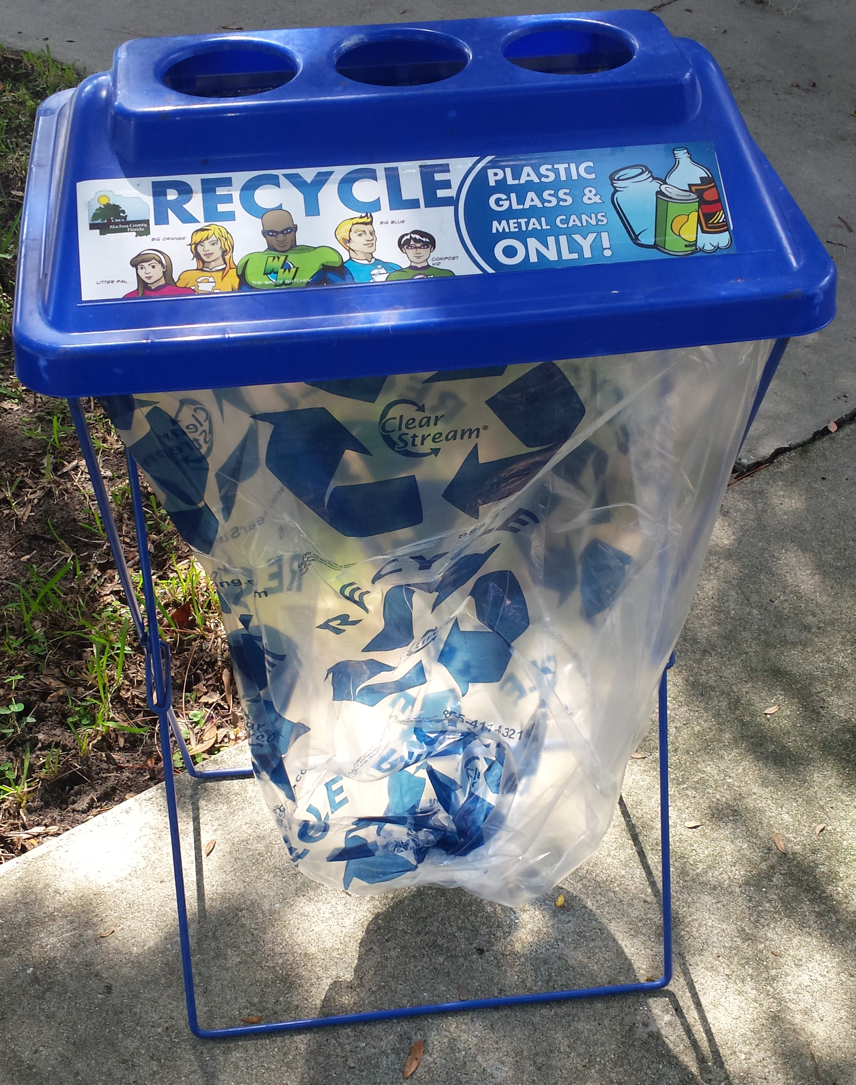 Clearstream recycling bin ready to receive recyclables 