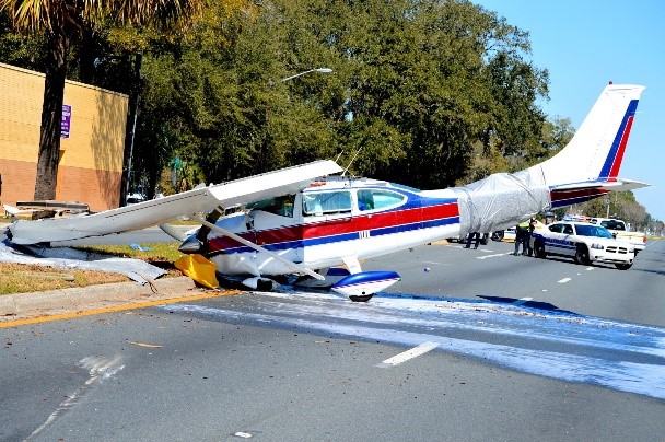 Plane crash showing an oil spill